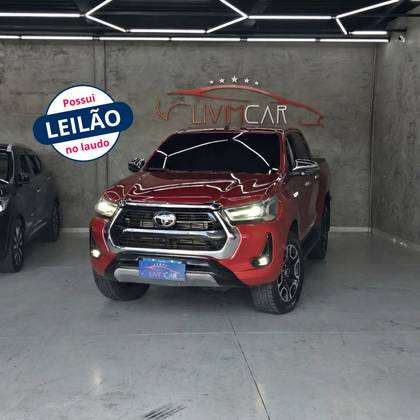 TOYOTA HILUX 2.8 D-4D TURBO DIESEL CD SRX 4X4 AUTOMÁTICO